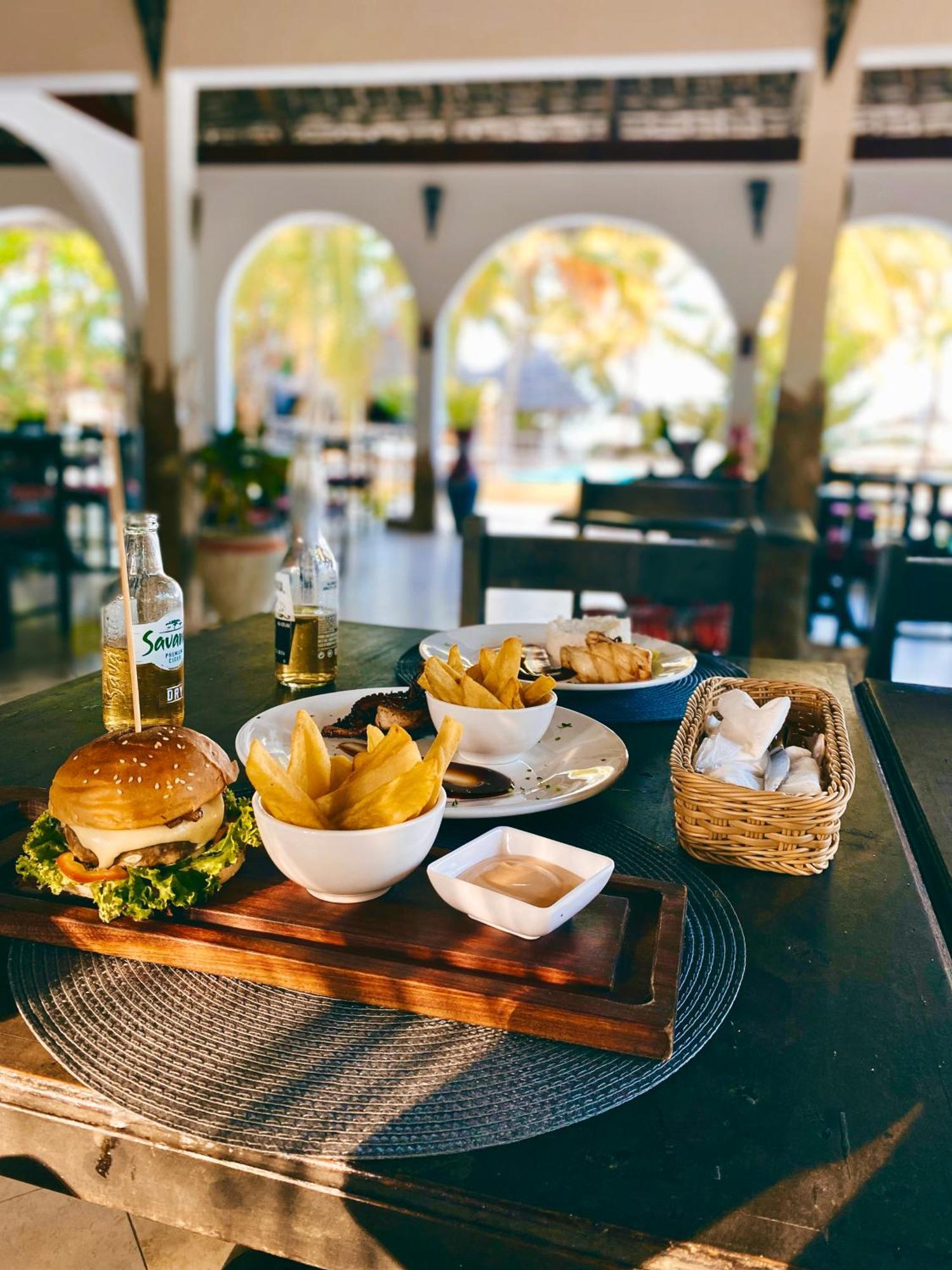 Mambo Ocean Resort Pwani Mchangani Bagian luar foto